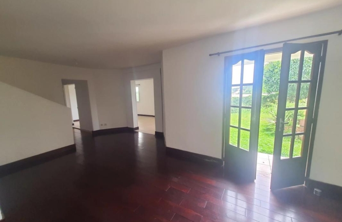 Location Maison 180m&sup2; 6 pièces Sainte Clotilde