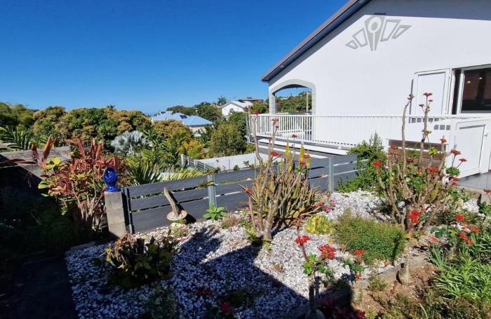 &Agrave; VENDRE   Villa F7 de 218 m2   Charme cr&eacute;ole et prestige &agrave; L&rsquo;Entre-Deux 570 000&euro; FAI