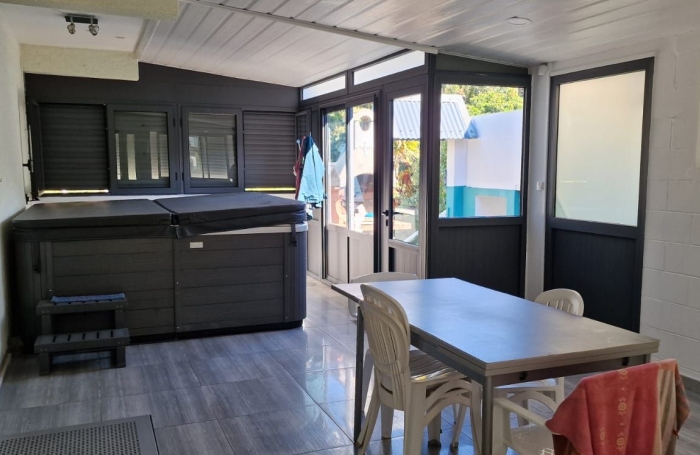 &Agrave; VENDRE   Villa F7 de 218 m2   Charme cr&eacute;ole et prestige &agrave; L&rsquo;Entre-Deux 570 000&euro; FAI