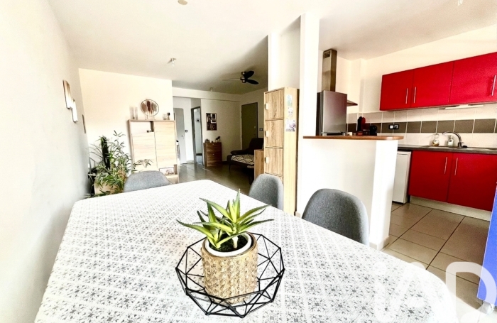 Vente Appartement 53m&sup2; 2 pièces Saint Paul