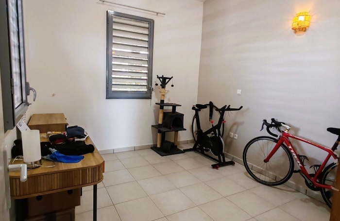 Vente Appartement 95m&sup2; 4 pièces Sainte Marie