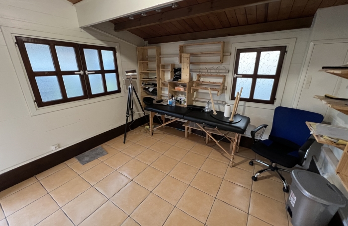 LA RIVIERE SAINT LOUIS 97421 - CHALET LUMINEUX - PROCHE DES COMMODIT&Eacute;S - QUARTIER R&Eacute;SIDENTIEL