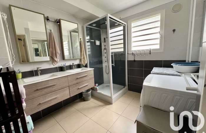 Vente Appartement 87m&sup2; 4 pièces Sainte Suzanne