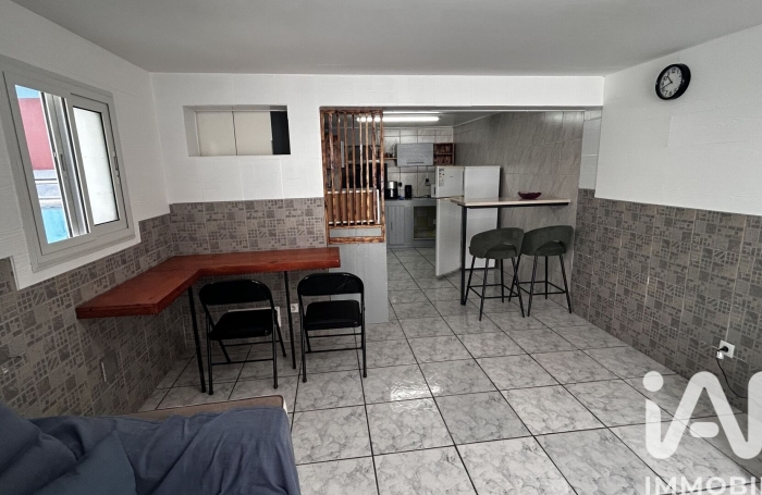 Vente Divers 336m&sup2; 14 pièces Le Tampon