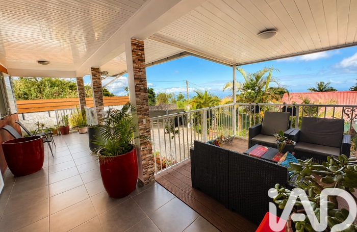 Vente Maison 110m&sup2; 6 pièces Trois Bassins