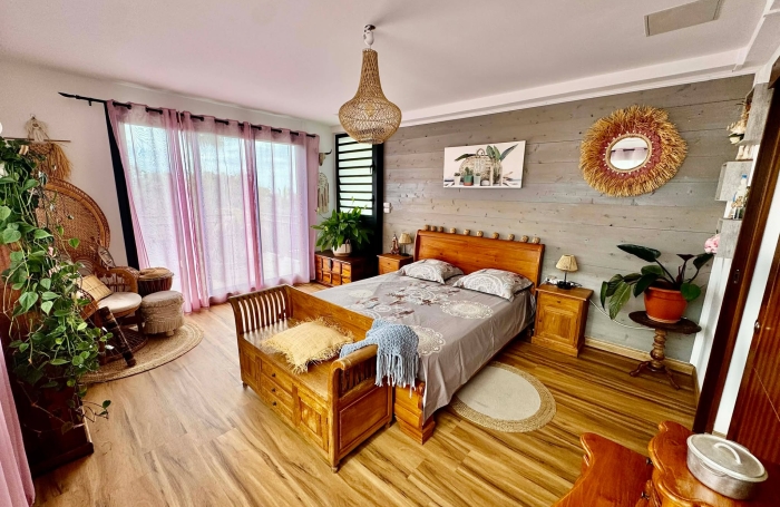 VILLA F7 TROIS MARES LES HAUTS LIBRE