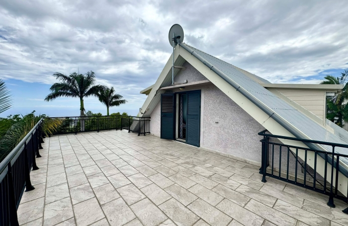 VILLA F7 TROIS MARES LES HAUTS LIBRE