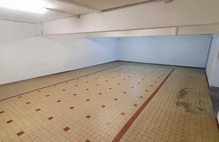Location Local commercial 162m&sup2; 1 pièce Saint Louis
