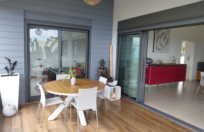 LA POSSESSION, MAGNIFIQUE VILLA  T5 BORD DE RAVINE