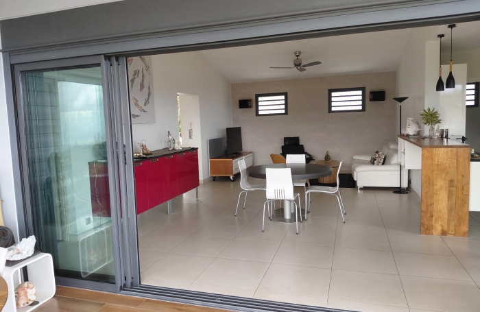 LA POSSESSION, MAGNIFIQUE VILLA  T5 BORD DE RAVINE