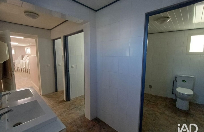 Location Local commercial 200m&sup2; Rivi&egrave;re Saint Louis