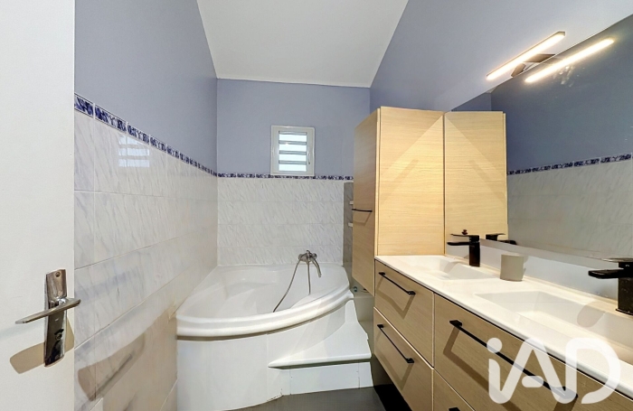 Vente Maison 150m&sup2; 5 pièces Saint Gilles les Bains