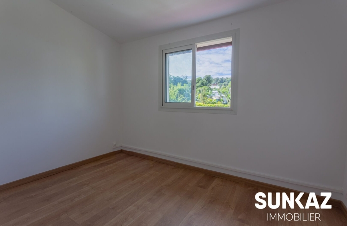 Location Appartement 49.00m&sup2; 2 pièces Le Tampon