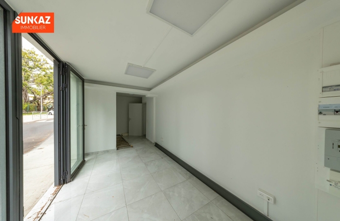 Vente Local commercial 18.56m&sup2; Saint-Pierre