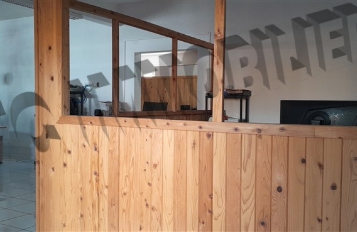 Location Local commercial 176m&sup2; Saint-Pierre