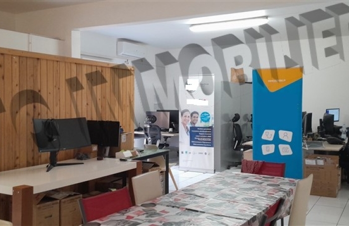 Location Local commercial 176m&sup2; Saint-Pierre