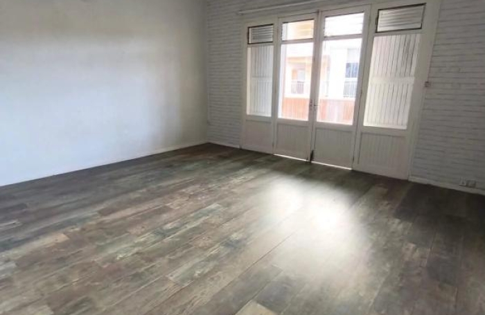 Vente Appartement 70m&sup2; 3 pièces Saint Denis