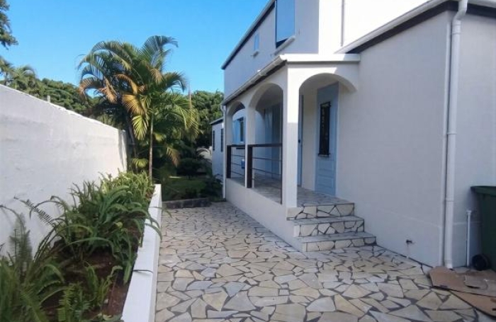 Location Maison 162m&sup2; 4 pièces Ravine des Cabris