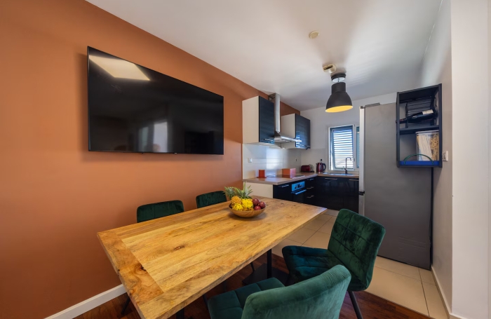 Vente Maison 69.78m&sup2; 3 pi&egrave;ces Saint Gilles les Bains