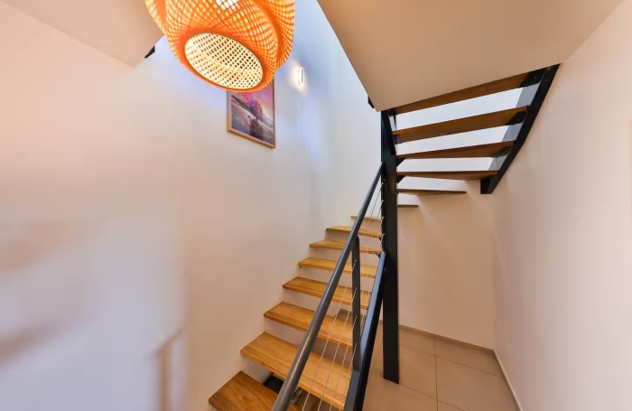 Vente Maison 69.78m&sup2; 3 pi&egrave;ces Saint Gilles les Bains