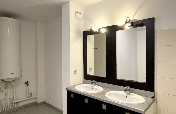 Location Appartement 93.89m&sup2; 4 pi&egrave;ces Saint-Pierre