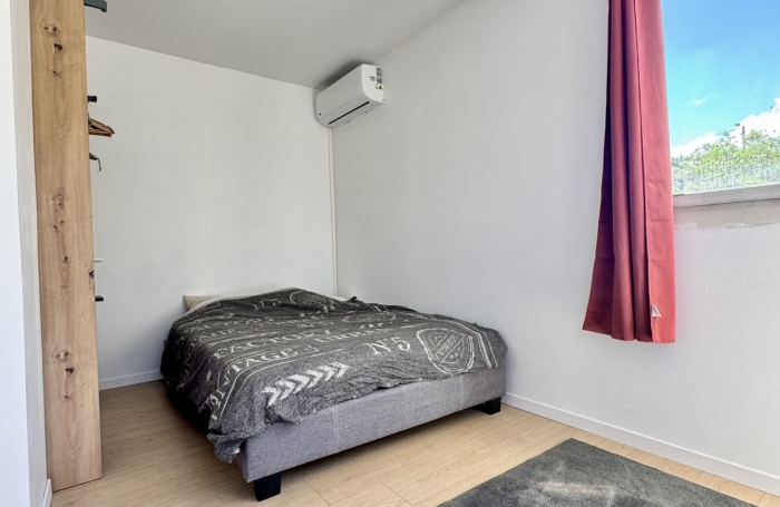 &Agrave; Vendre   Maison F3 enti&egrave;rement r&eacute;nov&eacute;e &agrave; Terre Sainte   Saint-Pierre