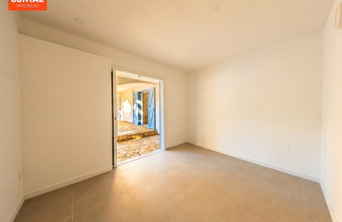 Location Maison 170.00m&sup2; 4 pièces Ravine des Cabris