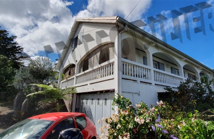 Vente Maison 250m&sup2; 6 pi&egrave;ces Le Tampon