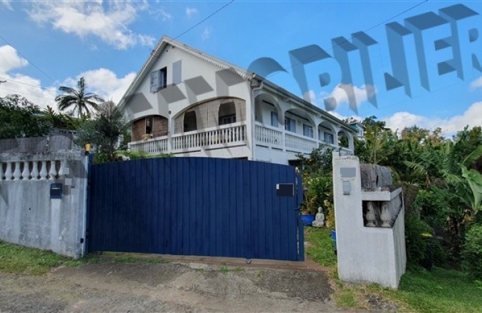 Vente Maison 250m&sup2; 6 pi&egrave;ces Le Tampon