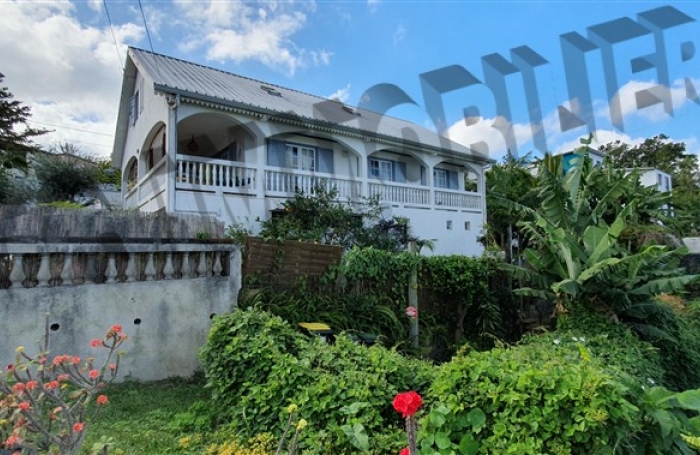 Vente Maison 250m&sup2; 6 pi&egrave;ces Le Tampon