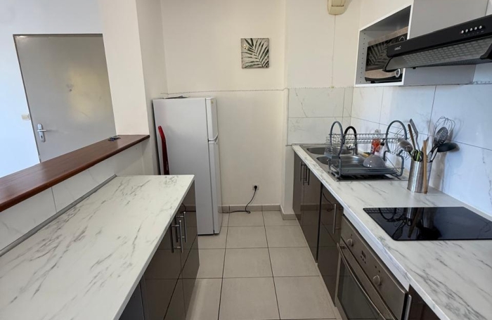 Beau T2 meubl&eacute; 50 m2 La Grande Mont&eacute;e bas des rampes