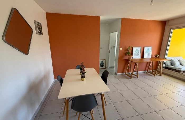 Beau T2 meubl&eacute; 50 m2 La Grande Mont&eacute;e bas des rampes