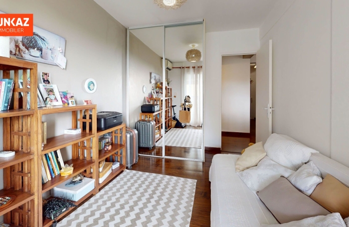 Vente Appartement 95.35m&sup2; 4 pièces Saint Gilles Les Hauts