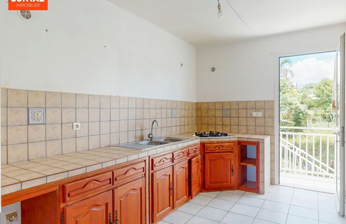 Vente Appartement 79.40m&sup2; 4 pièces Saint-Pierre