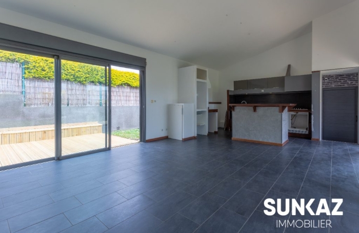 Location Maison 100.00m&sup2; 4 pièces Le Tampon