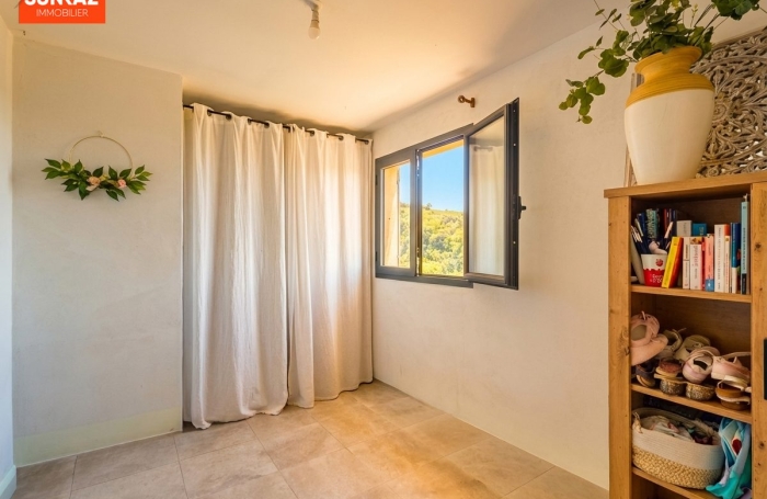 Vente Maison 105.00m&sup2; 4 pièces Petite &icirc;le