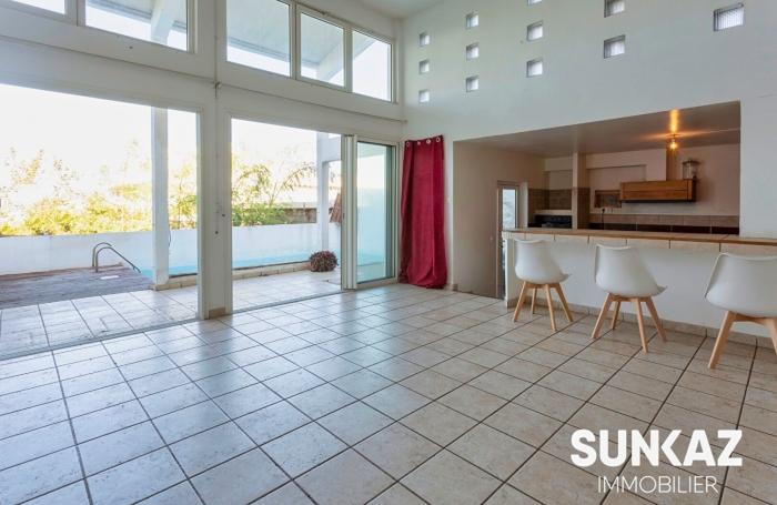 Location Maison 140.00m&sup2; 5 pièces Saint-Pierre