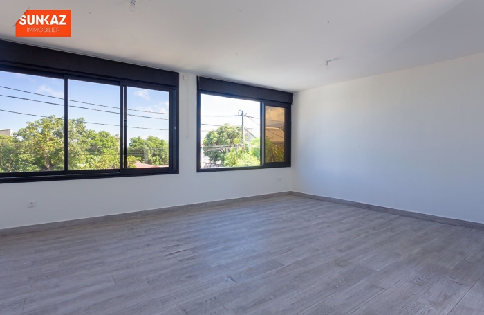 Location Local commercial 97410