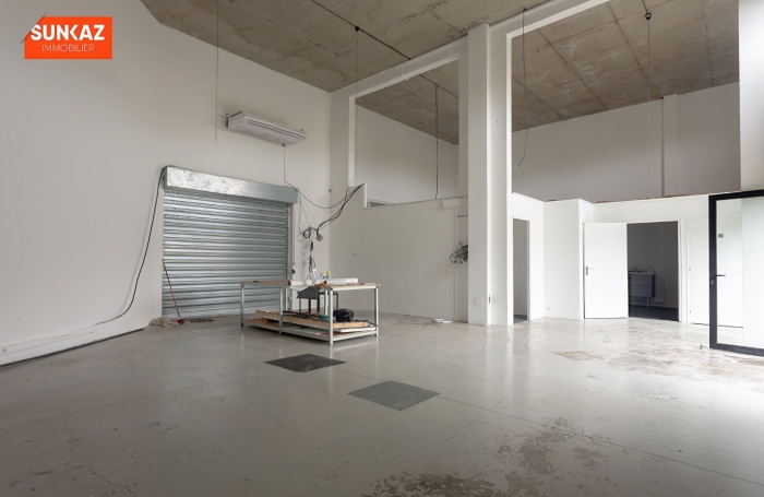 Location Local commercial 100.00m&sup2; Saint-Pierre