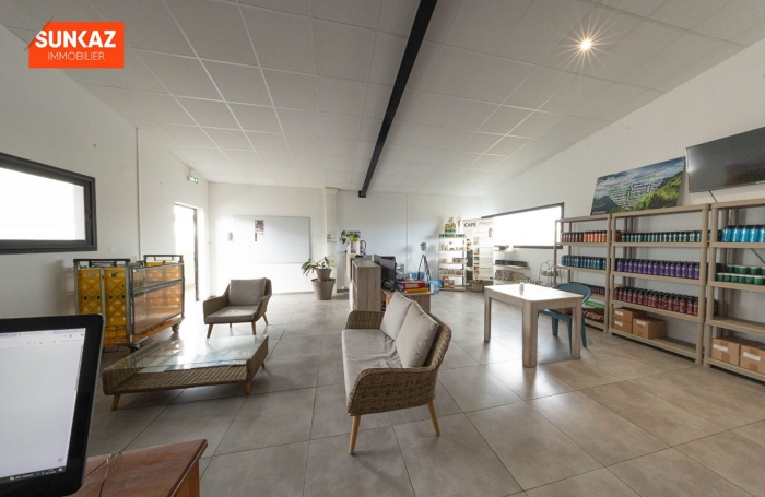 Location Local commercial 50.00m&sup2; Saint-Pierre
