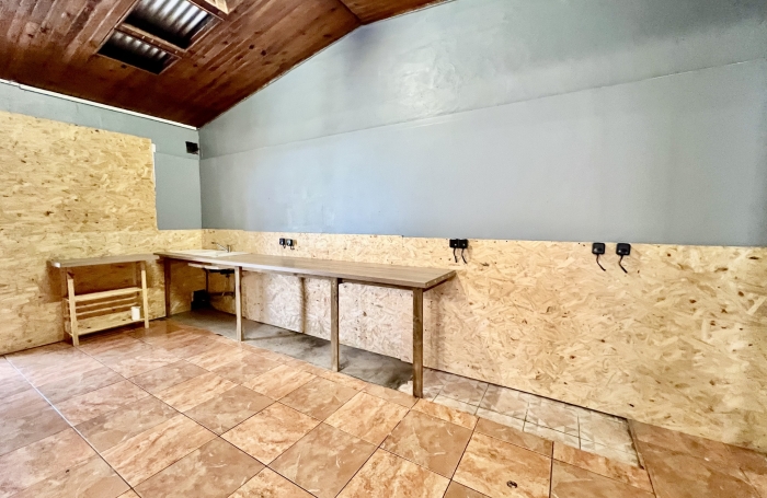 TAMPON 97430 - MAISON AVEC 4 CHAMBRES + 1 BUREAU - VASTE TERRASSE - QUARTIER CALME