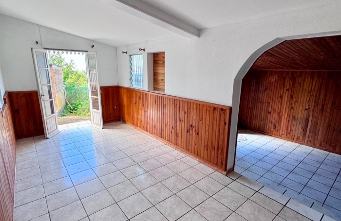 VILLA F4 DE 84M2 SUR TERRAIN DE 324m2  SUR PONT D'YVES