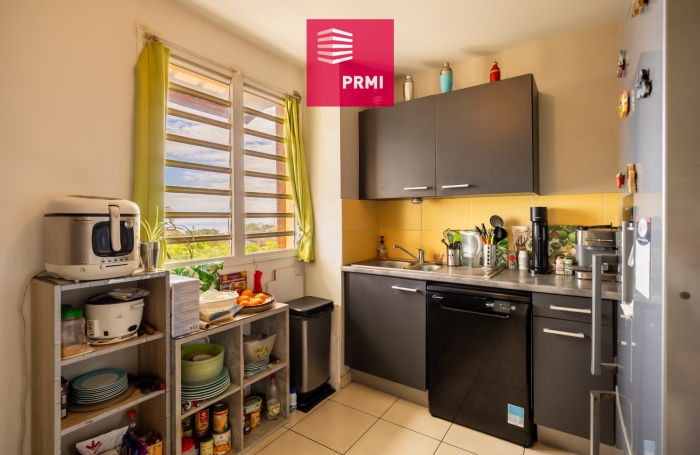 Vente Appartement 61.84m&sup2; 3 pi&egrave;ces Saint Gilles Les Hauts