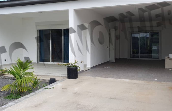 Location Maison 105m&sup2; 4 pi&egrave;ces Rivi&egrave;re Saint Louis