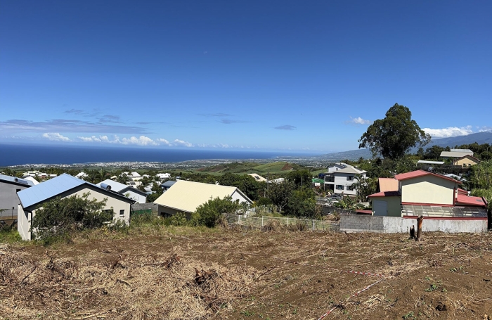 Vente Terrain 352m&sup2; 4 pi&egrave;ces Saint-Pierre
