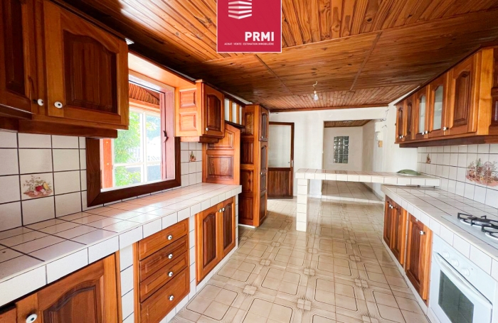 Vente Appartement 70.8m&sup2; 3 pi&egrave;ces Saint-Leu
