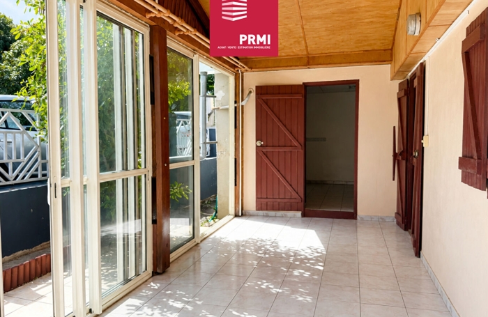 Vente Appartement 70.8m&sup2; 3 pi&egrave;ces Saint-Leu