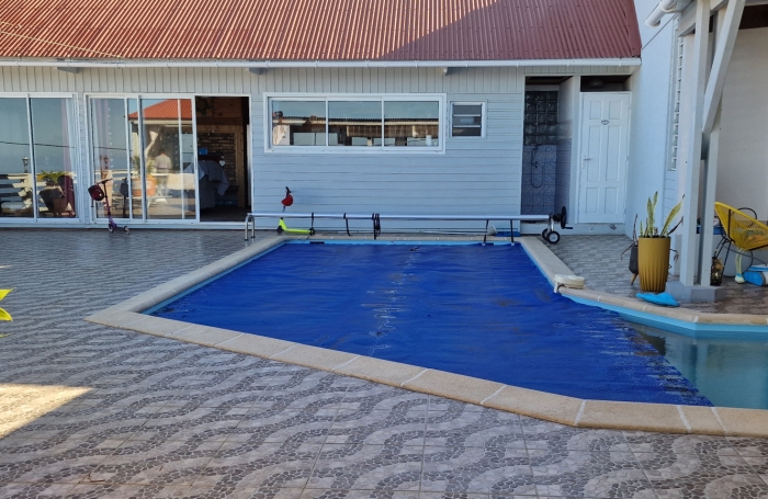 VILLA F7 de standing + 2 d&eacute;pendances A vendre &agrave; PETITE-ILE de 735 000&euro; FAI