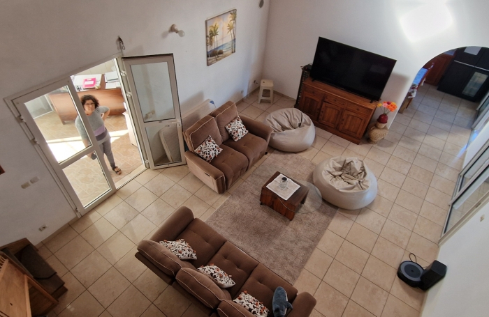 VILLA F7 de standing + 2 d&eacute;pendances A vendre &agrave; PETITE-ILE de 735 000&euro; FAI
