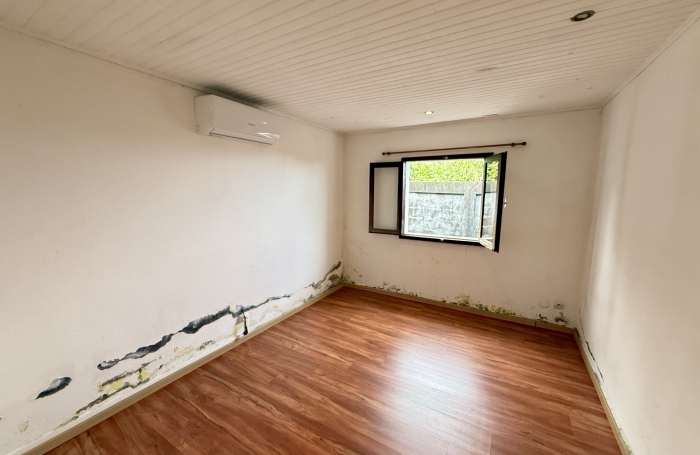 TAMPON 97430 - MAISON T3 - CADRE AGR&Eacute;ABLE - &Agrave; PROXIMIT&Eacute; DE TOUT - SECTEUR R&Eacute;SIDENTIEL